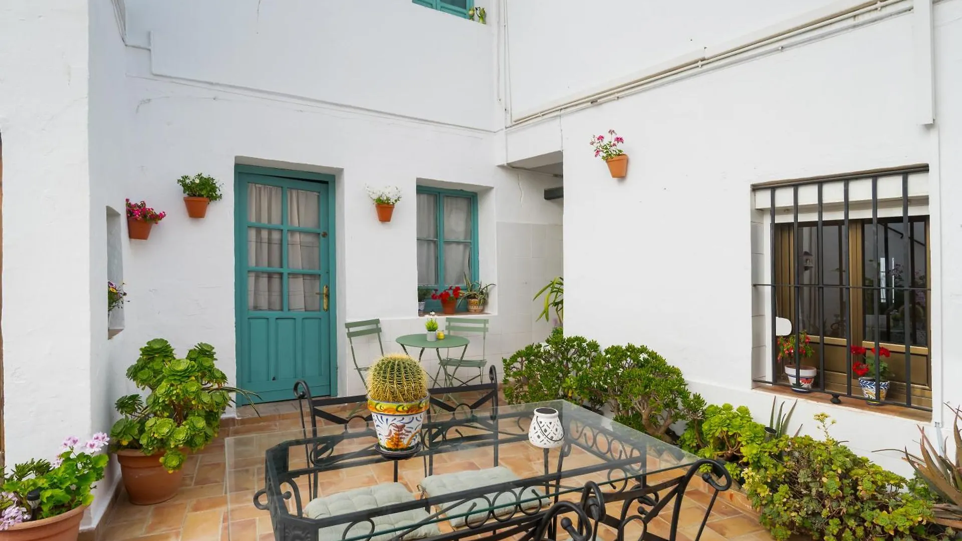 カルモナ Casa Catalanヴィラ